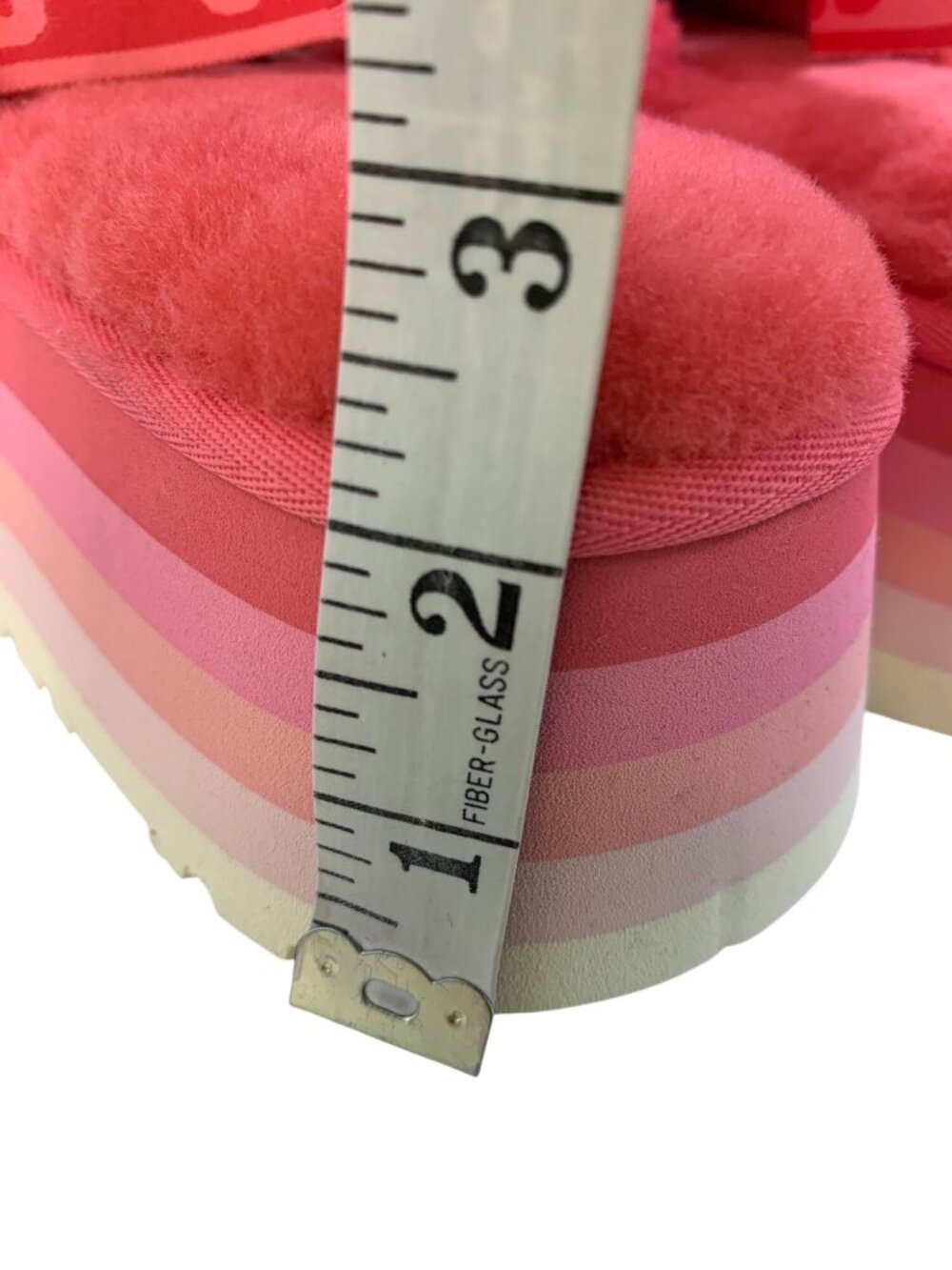 UGG Womens Fluffita Platform Sandals Red Gradient Sheepskin Size 8 EUC - Picture 11 of 11